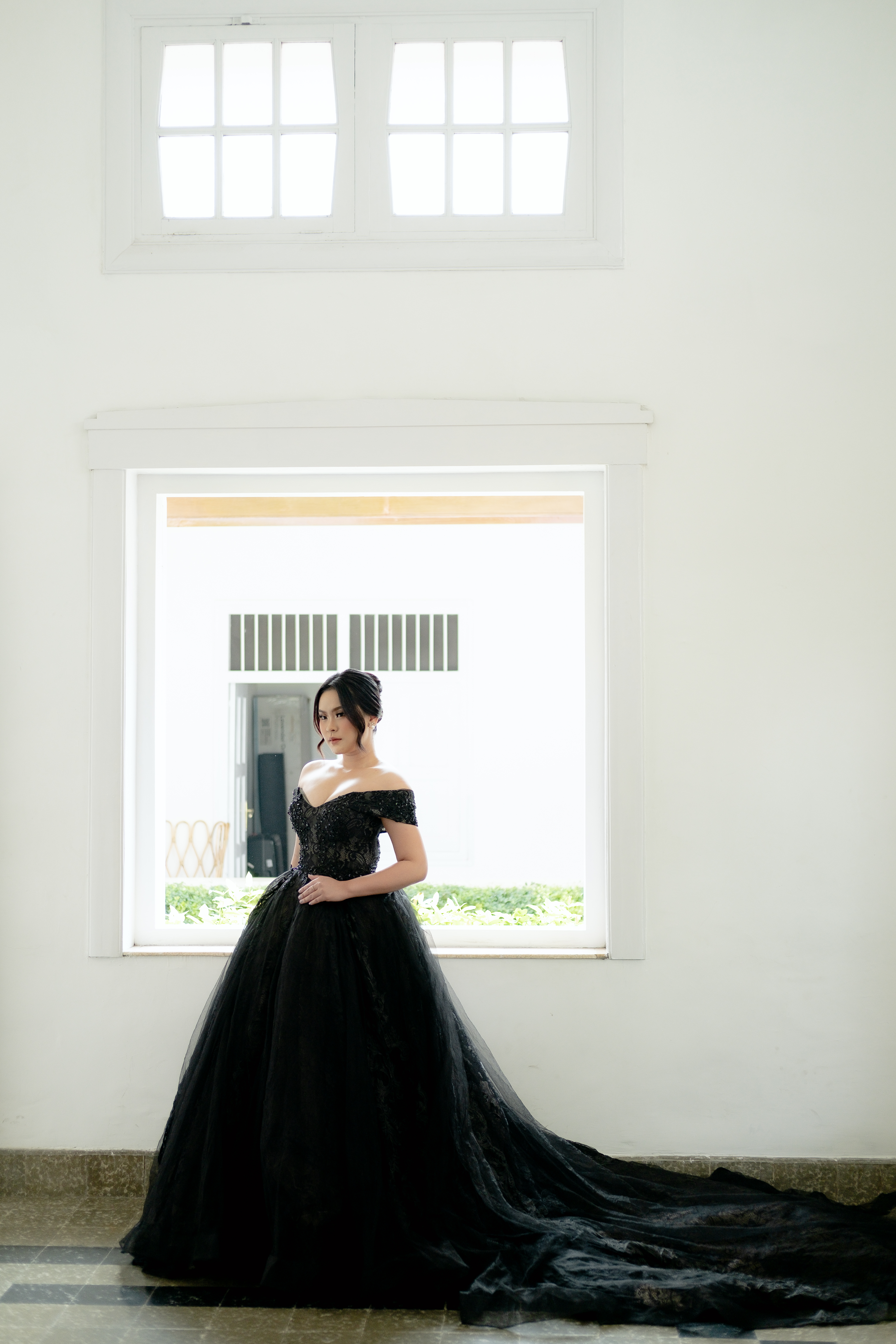Black 01